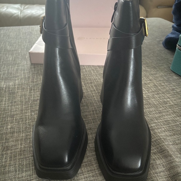 NWT: Black booties size 9.5 - Picture 3 of 5